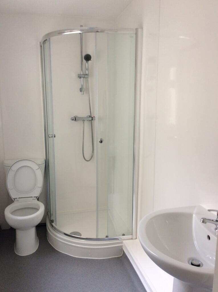 6 Upper Wellington ground floor shower room