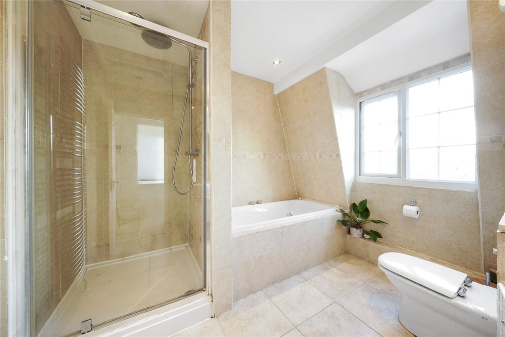 Bath/Shower Room