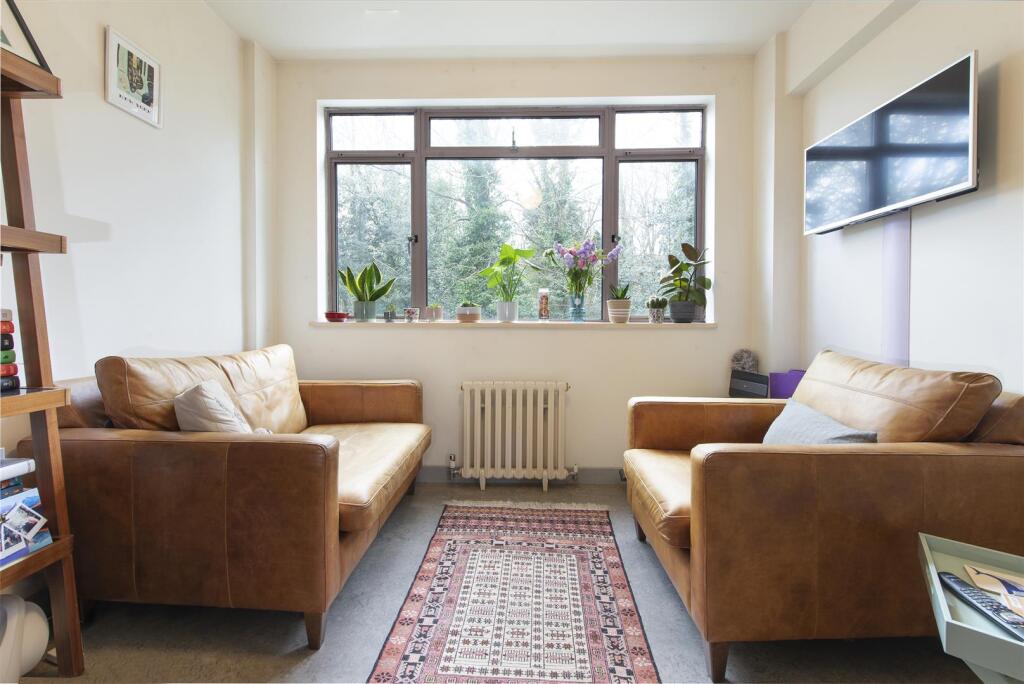 51898 Hi res (4).jpg