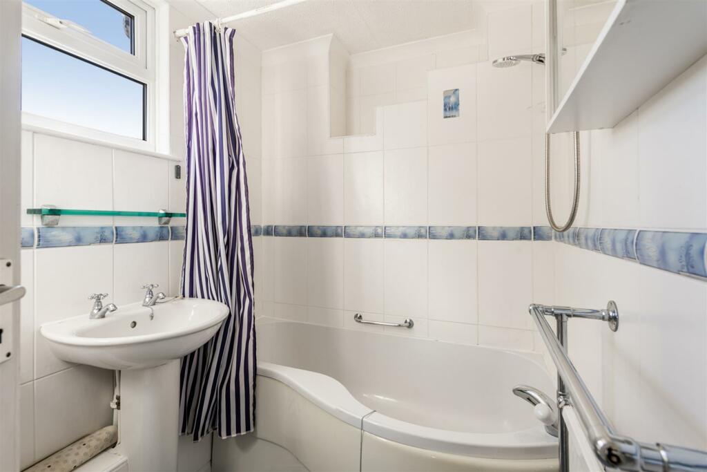 A26 - 9 Sandquay Road Dartmouth - 240226.jpg