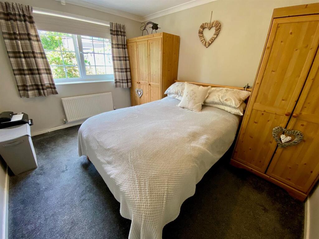 Bramleys Estate Agents - Park Lea - Bradley (9).jp