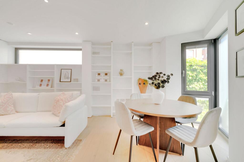 Open Pan Kitchen/ Reception