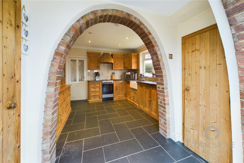 Kitchen/Sunroom