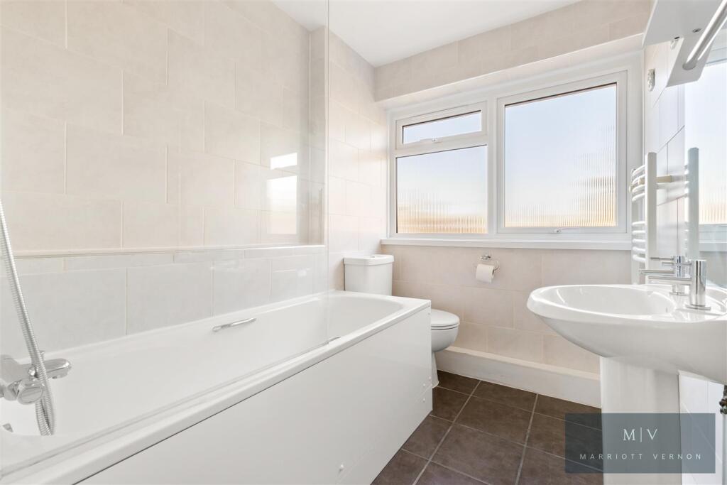 Brownlow Road 20 MV-12.jpg