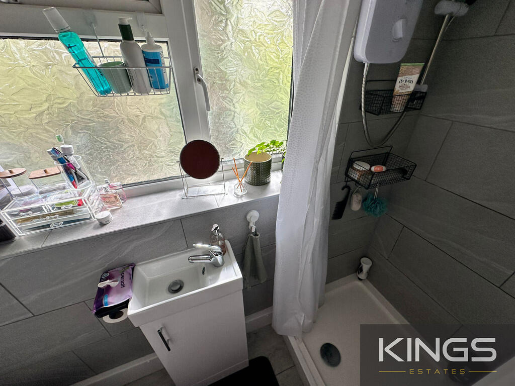 44b Burgess Rd (7...