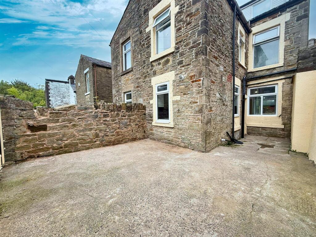 Rear Enclosed Garden