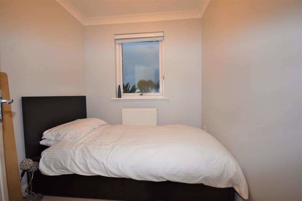 Bedroom 3.JPG