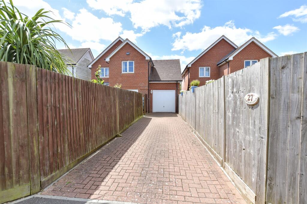 Driveway/Parking