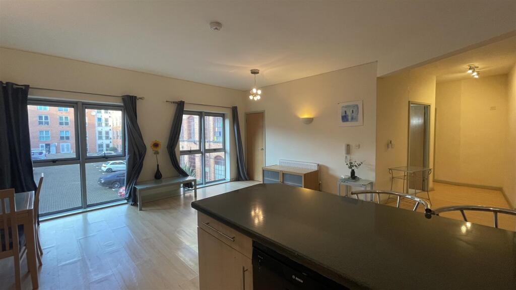 Living / Dining / Kitchen