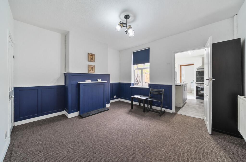 1327365-5-68777557c7d16