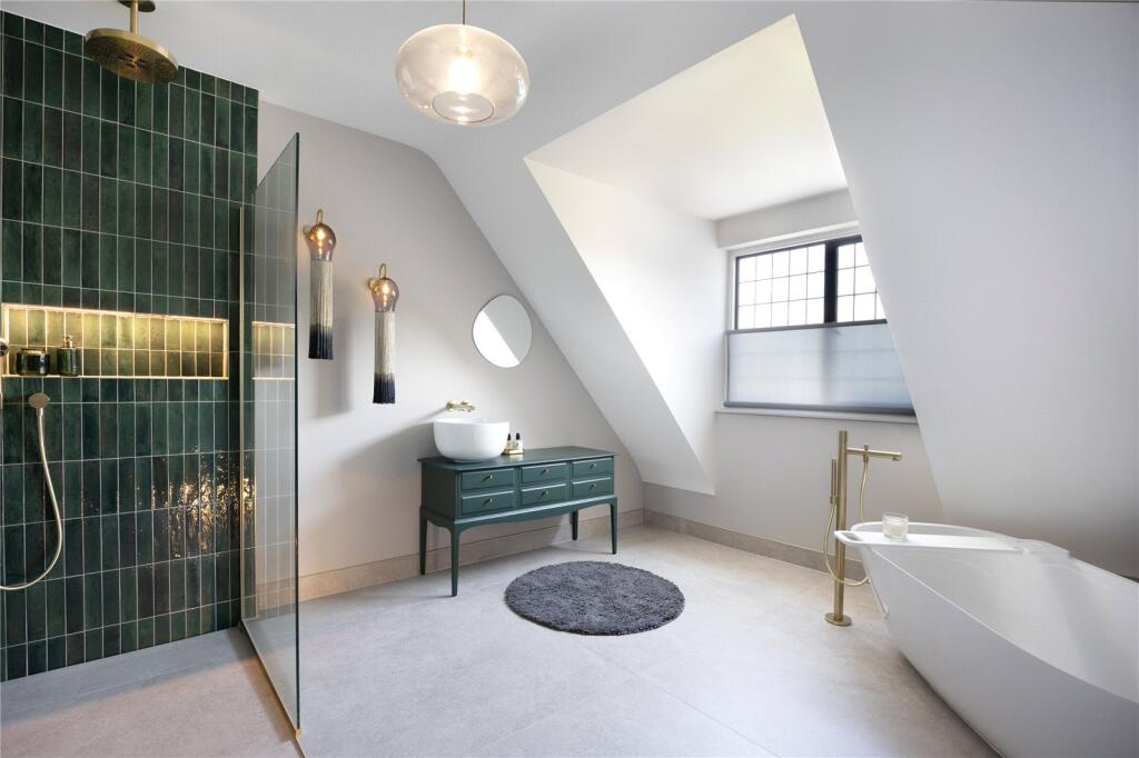 En Suite Shower