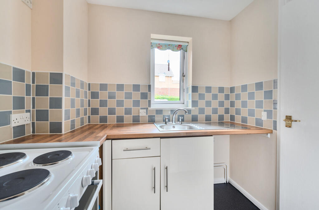 1333497-9-688a539...