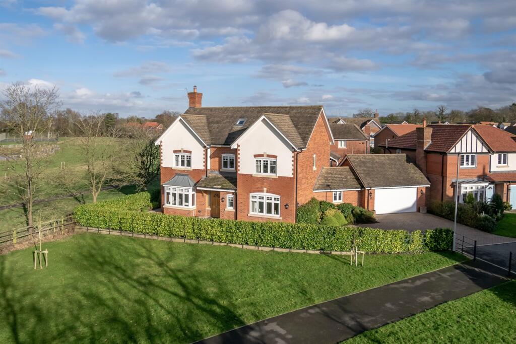 Robinson Close, Wilmslow