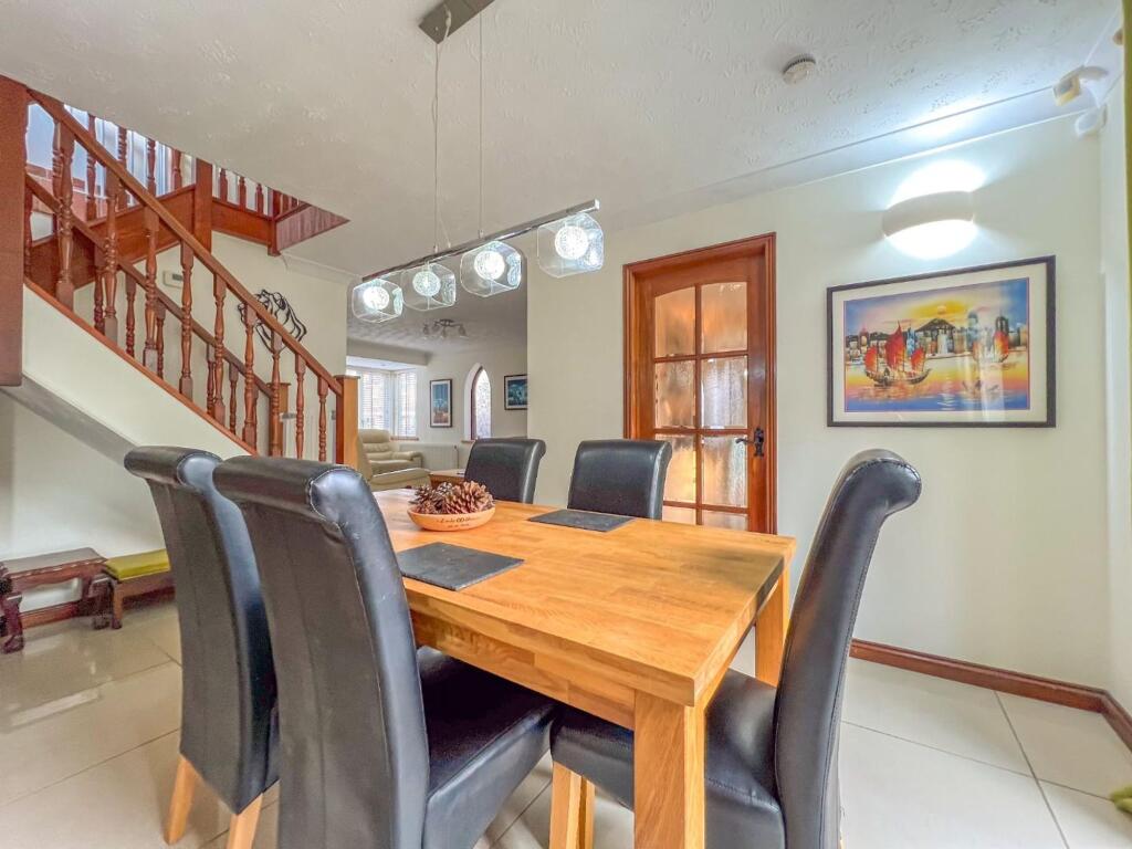 Gloucester Cl. Image-22.jpg