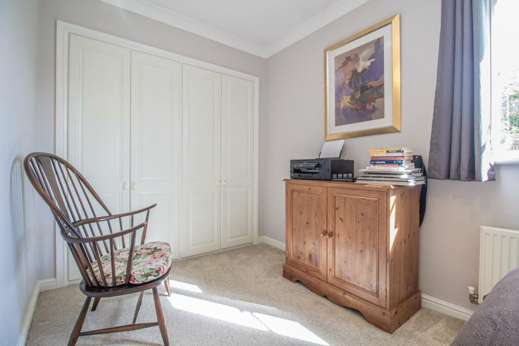 42 Manning Road  (Dresing Area).jpg