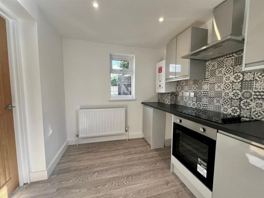Kitchen iii.jpg