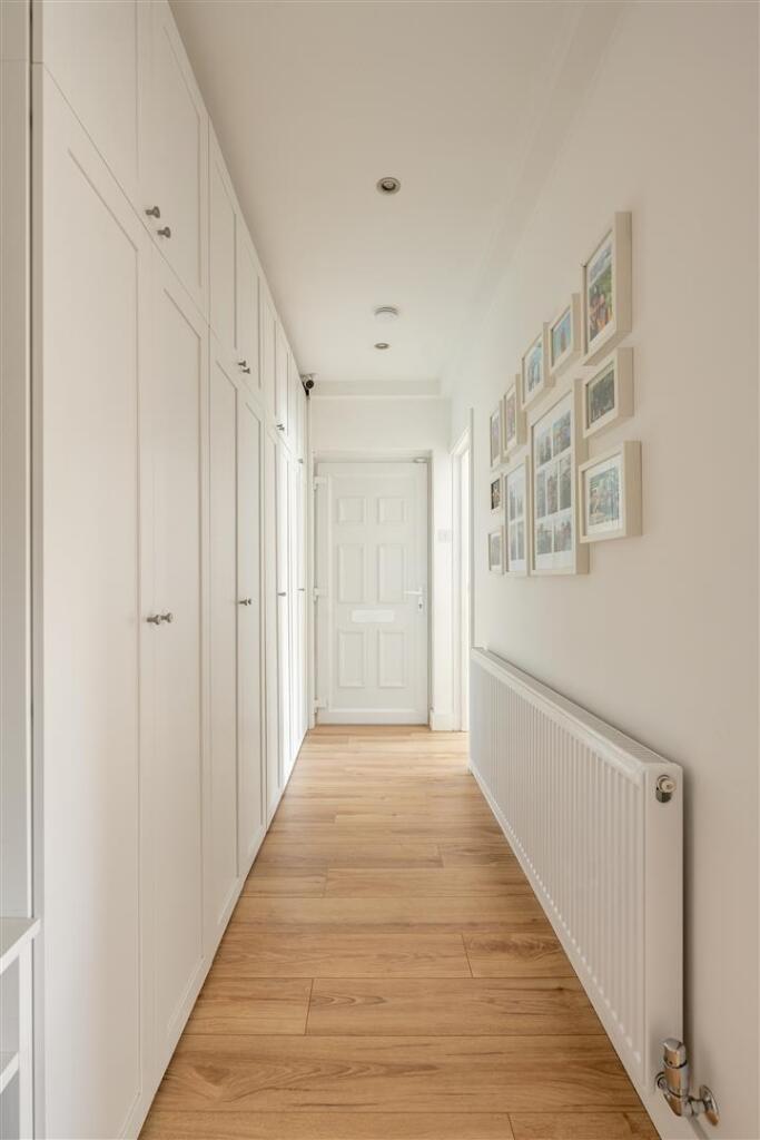 Chelmsford Road, E18