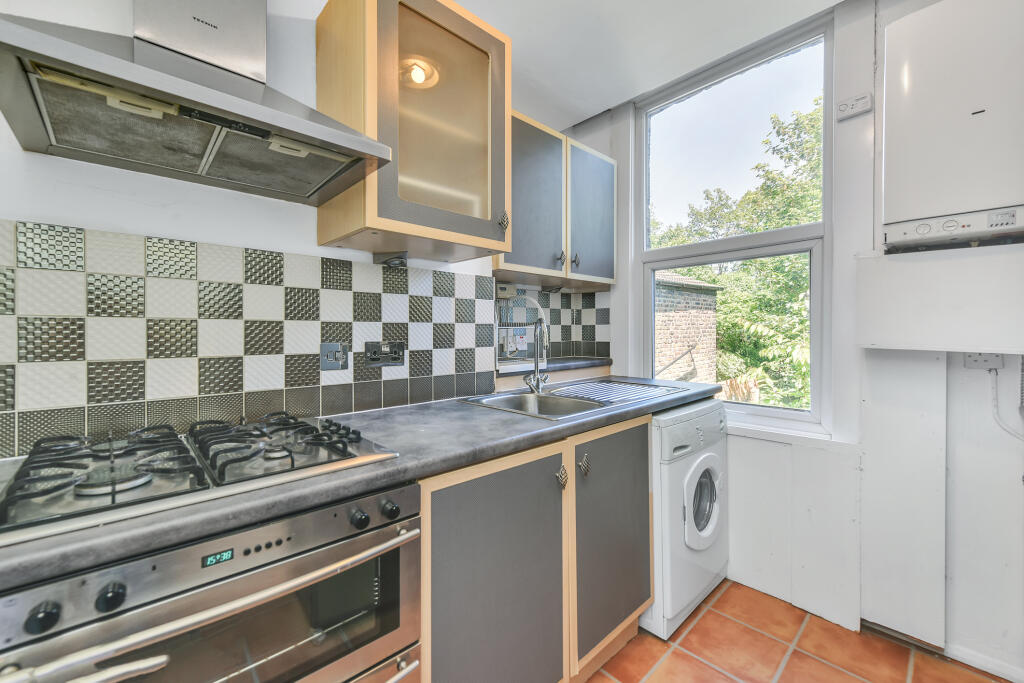 35B Grove Hill Road, Camberwell, London, SE5 8DF