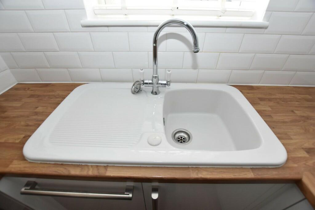 Sink Detail