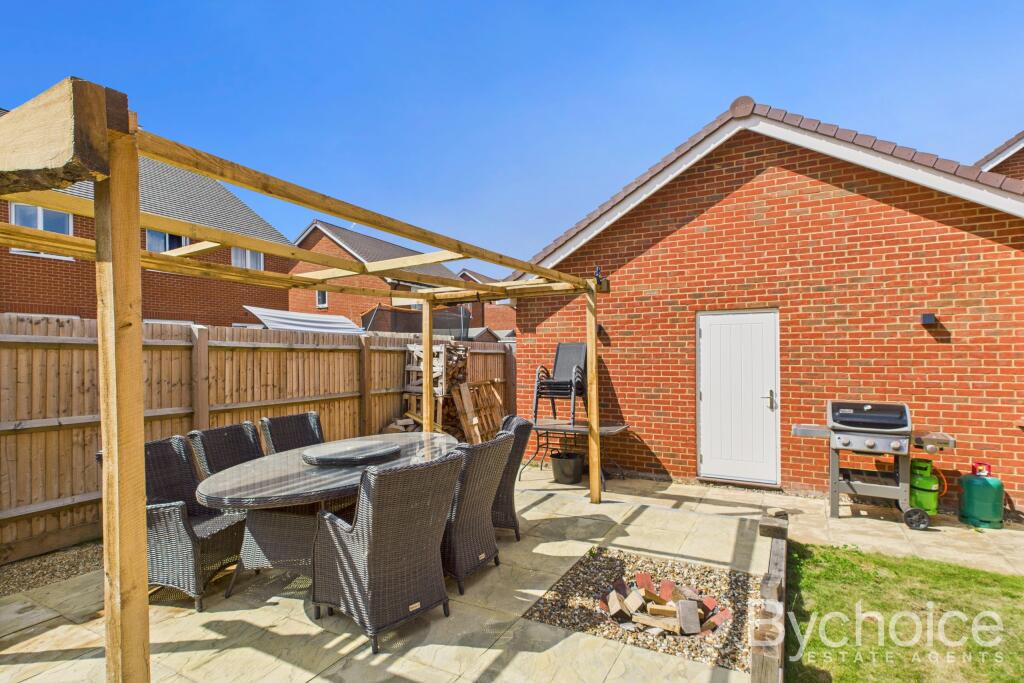 CAM05449G0-PR0025-STILL013