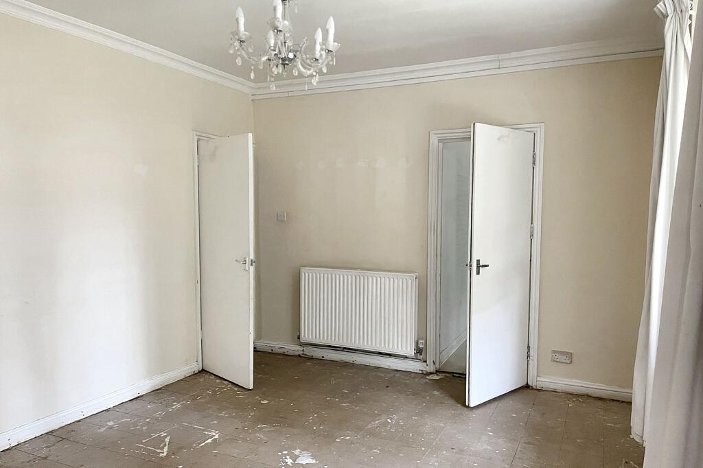 18a Godolphin Road, London,  W12 8JE