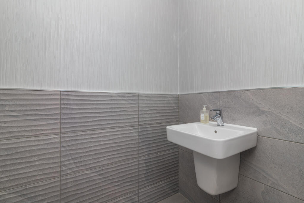 45 rosemont place  G78 1FE  Barrhead-2