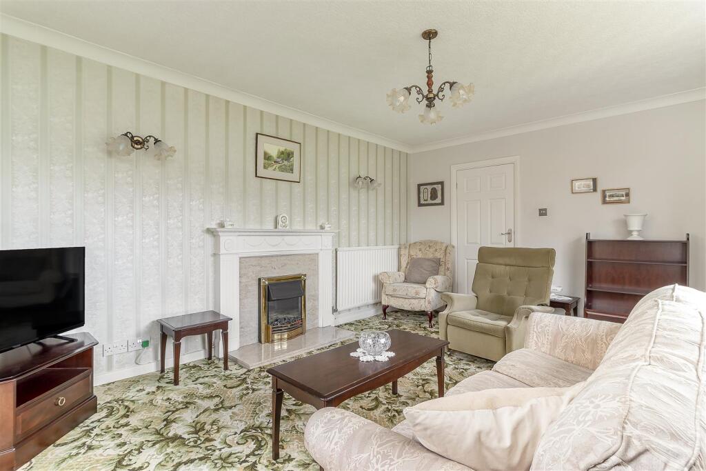 Lounge - B.jpg