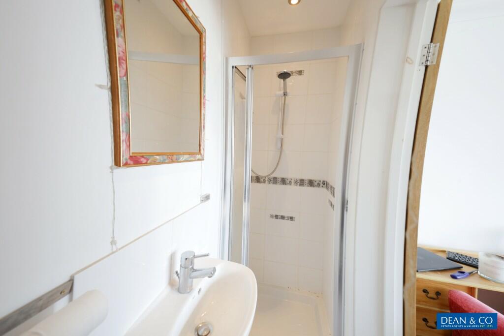 Bed 1 En Suite