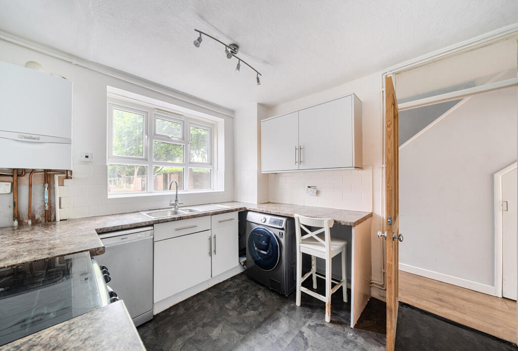 1299565-27-682f55...