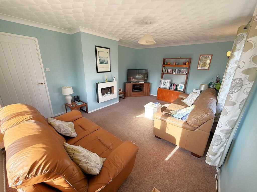 LIVING ROOM 1