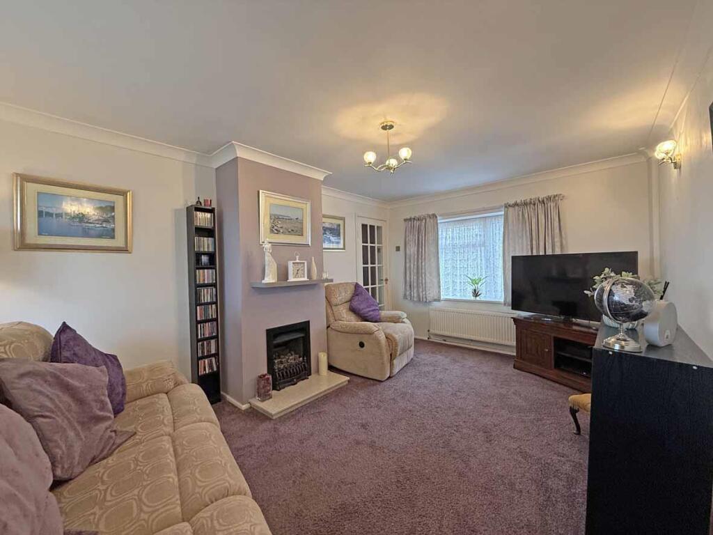 Selkirk Place 23 - Lounge 2.jpg