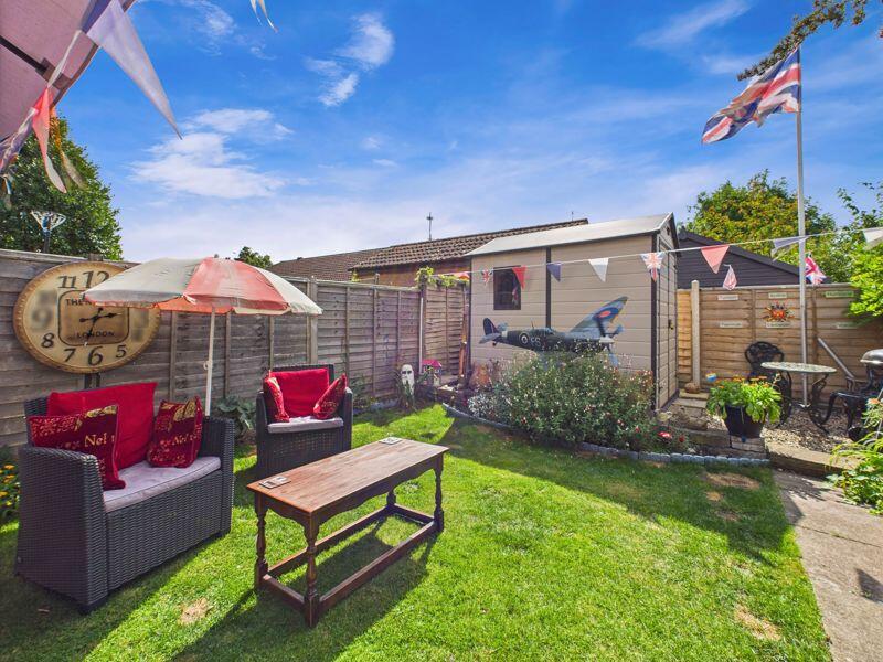Enclosed Rear Garden &amp; Seating Area