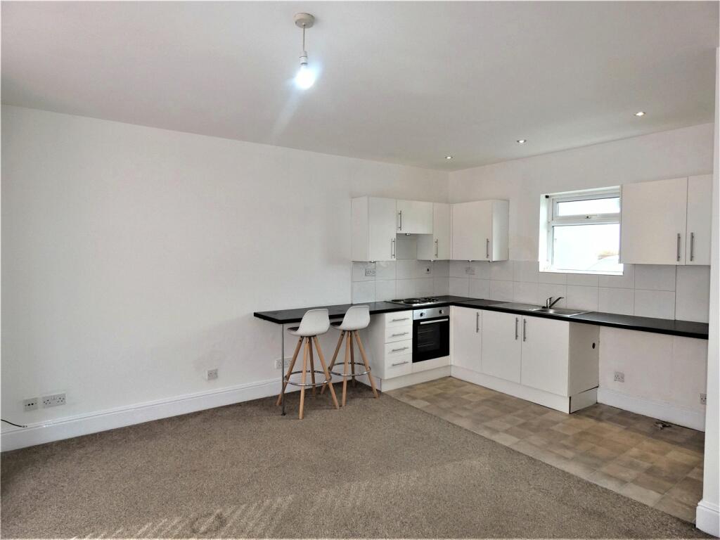 Living / Kitchen