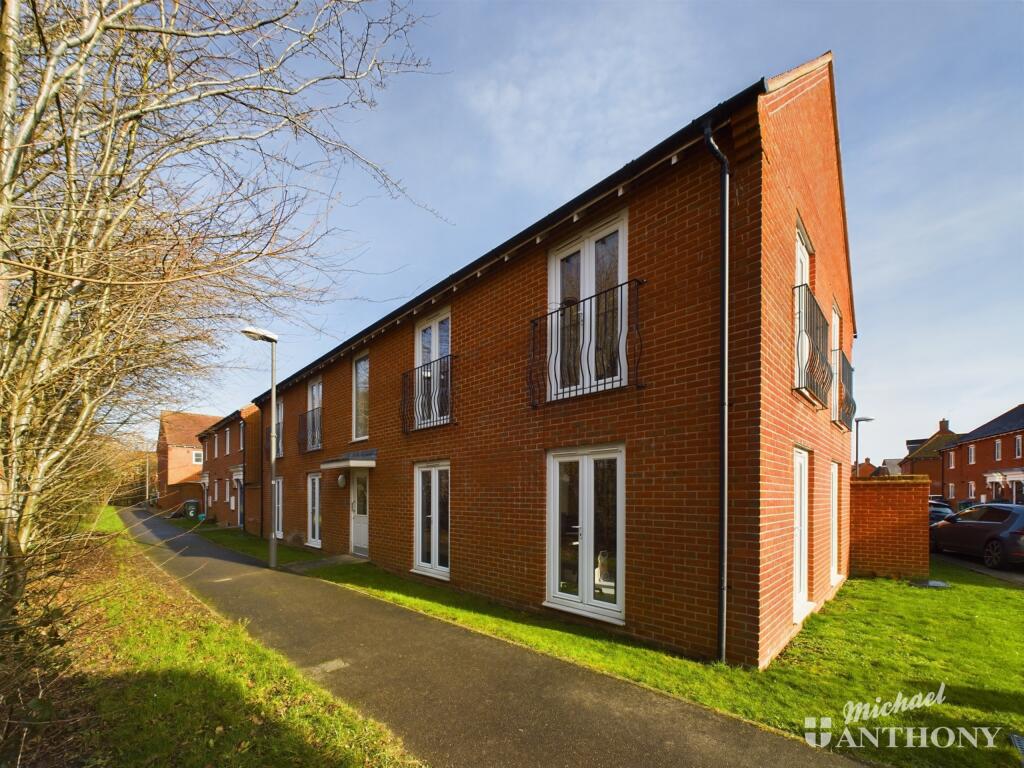 CAM03218G0-PR0515-STILL009