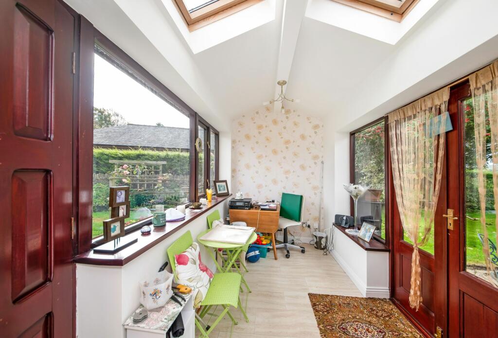 GARDEN ROOM