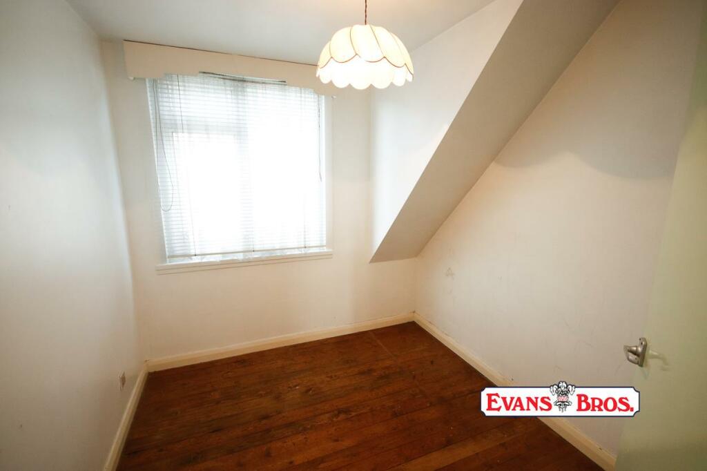 REAR SINGLE BEDROOM 3