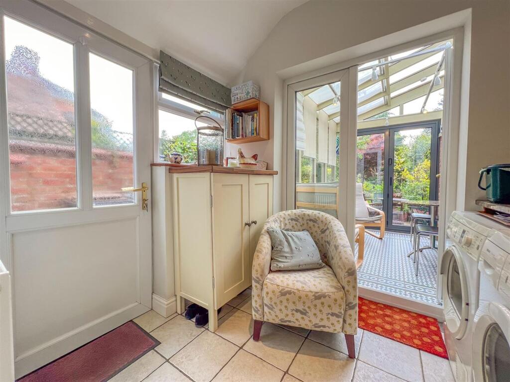 Manor Park Road - Image-19.jpg