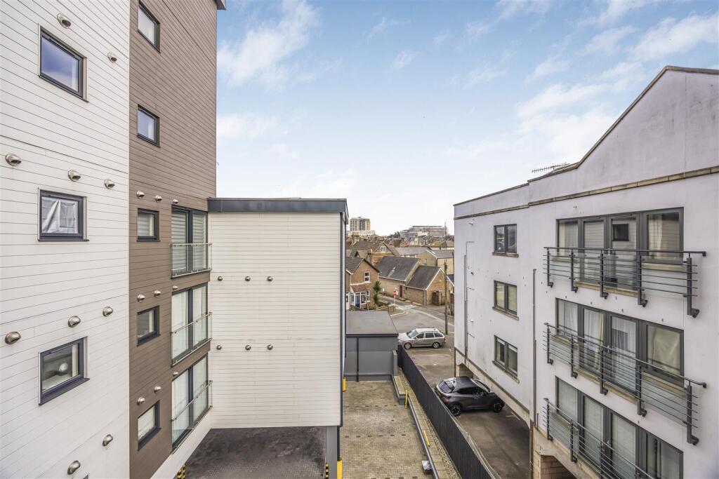 36 Canaway Court, Wimborne Road, Poole-PorticoMark