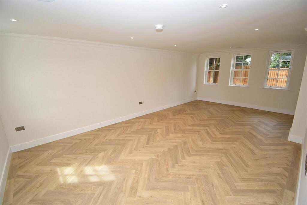 Sitting Room.JPG