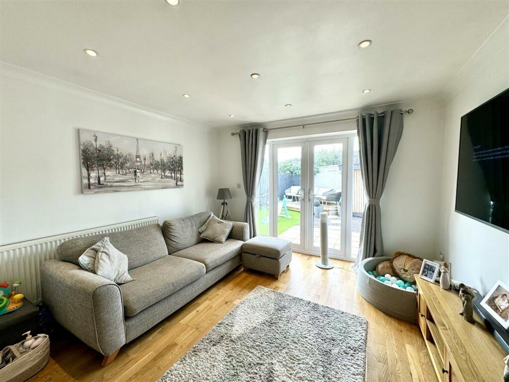 SITTING ROOM