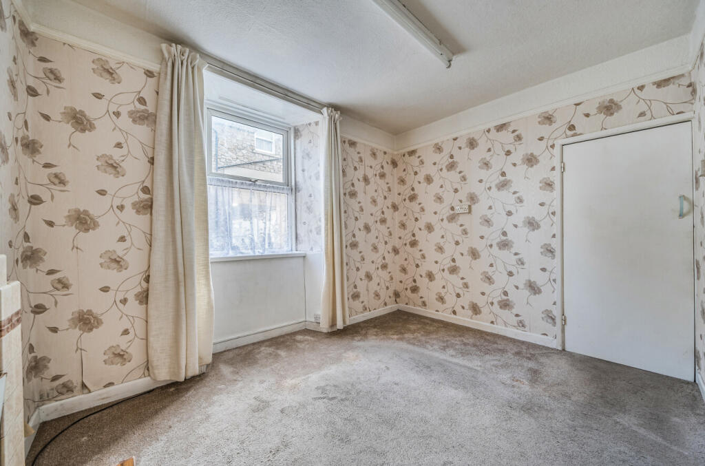 1380397-3-6911c30...