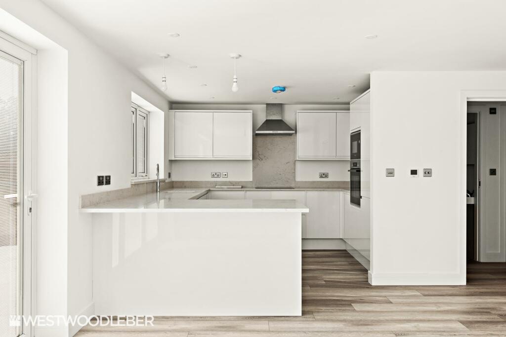 Nazeing_10.jpg