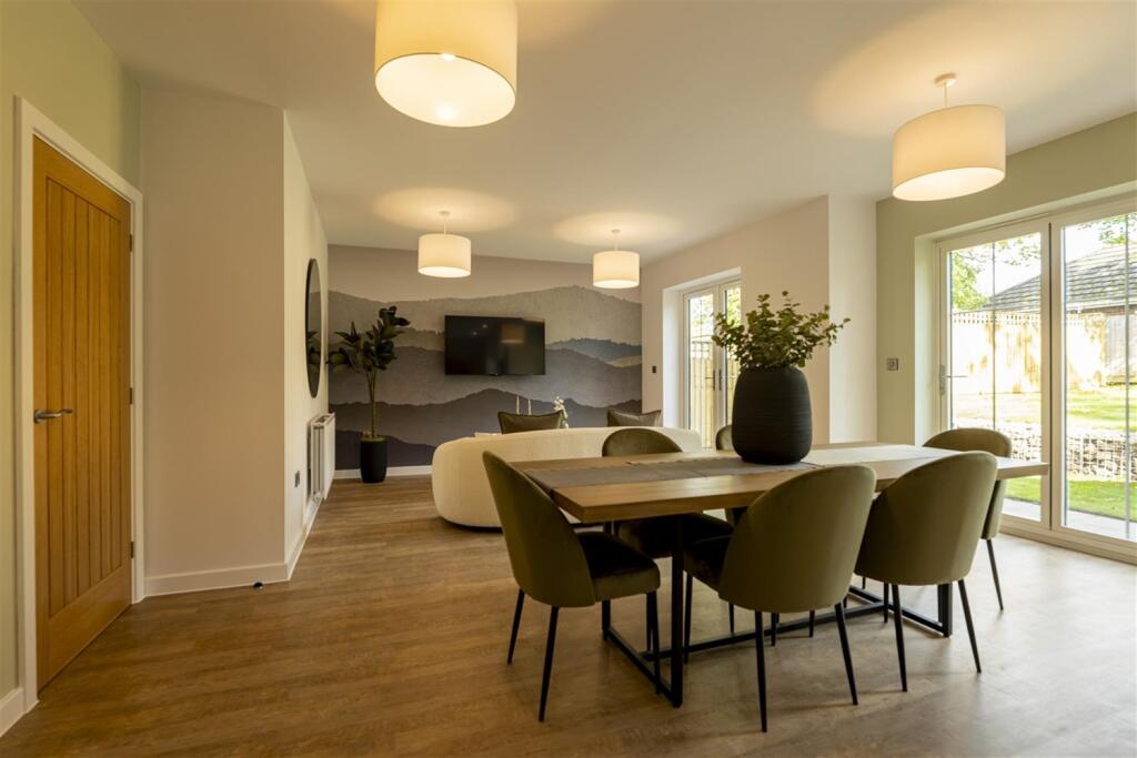 dining/family area