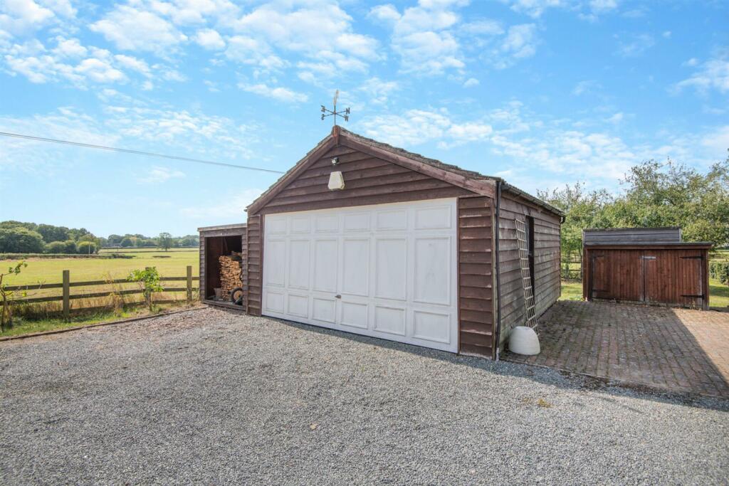 8618492-exterior19.jpg