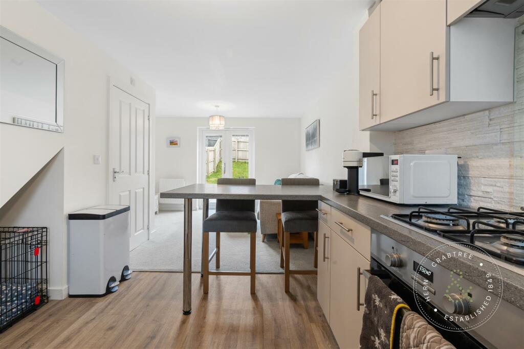 Rees Drive, HernCrabtree (9).jpg