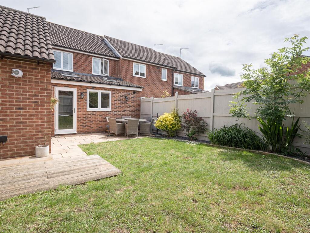 26 Balmoral Close-29.jpg