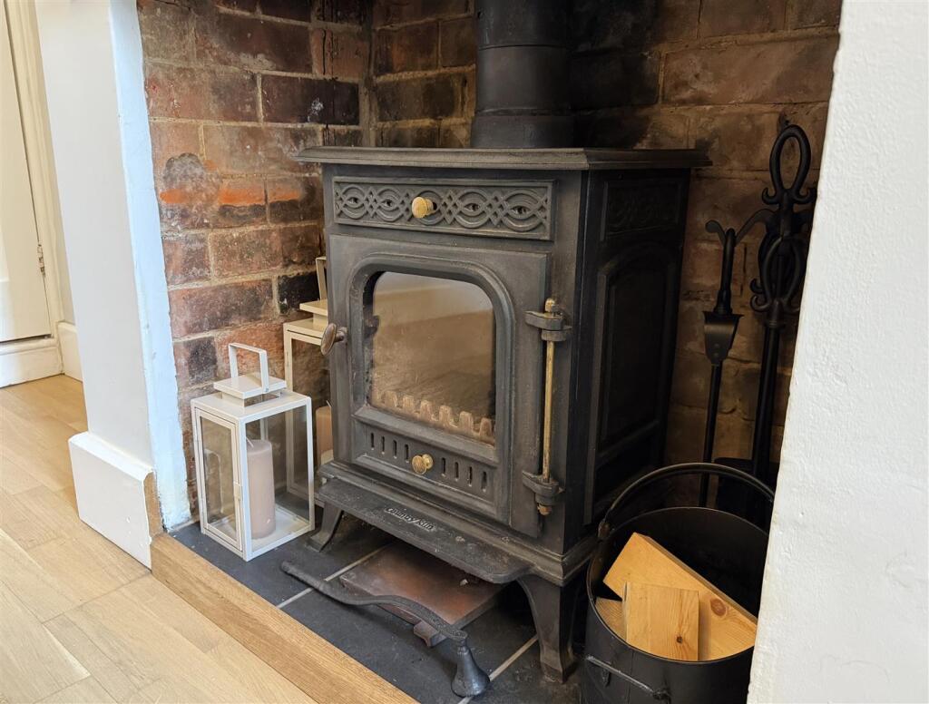 Dining Log Burner.JPG