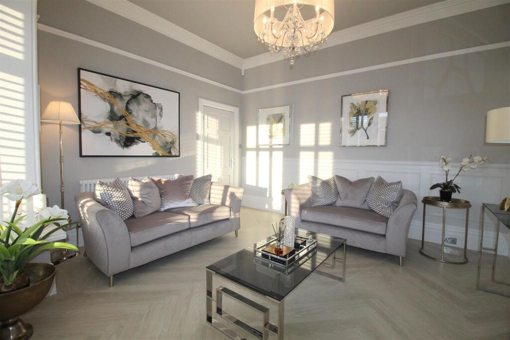 St Annes Road East, 200, coffee lounge.JPG