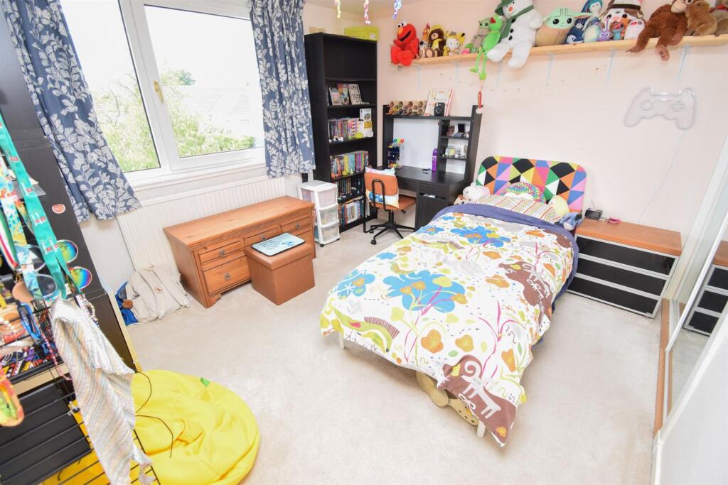 BEDROOM TWO-2.jpg