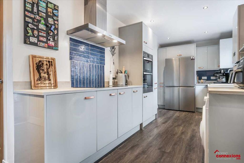 Breakfasting Kitchen